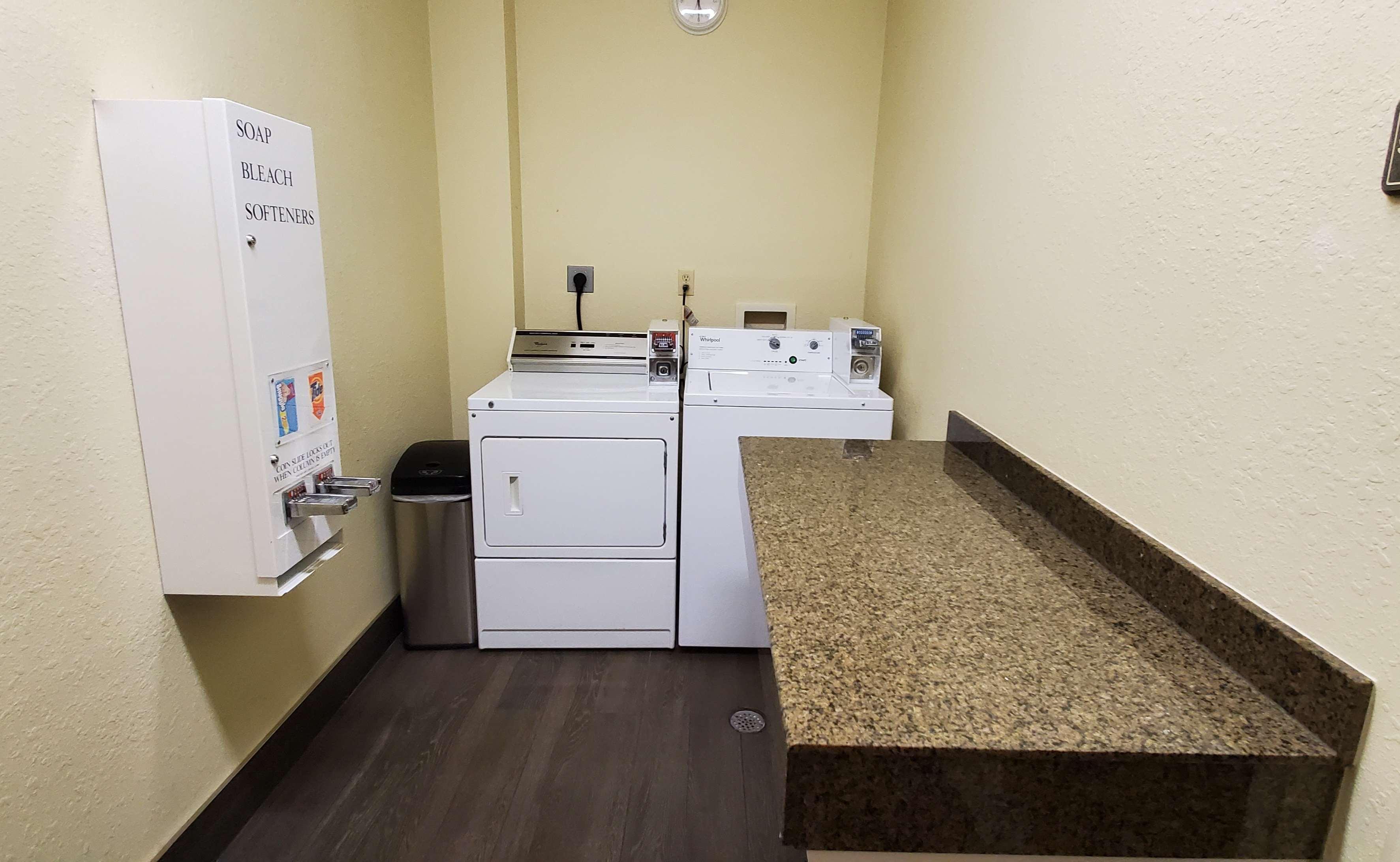 Best Western Executive Inn & Suites Madisonville Eksteriør billede